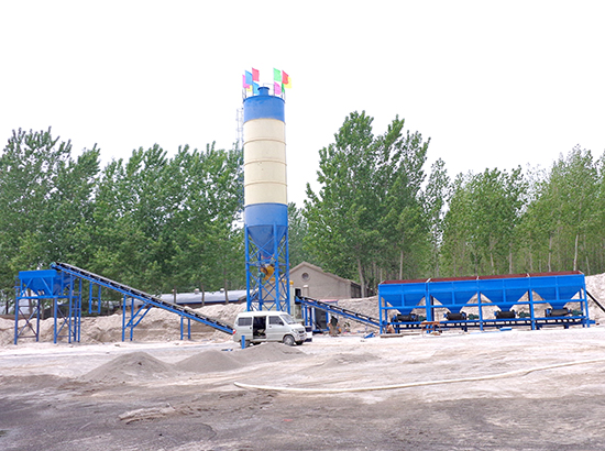 Caja de 600 toneladas / hora de estación de mezcla de suelo estabilizado en el condado de Qi, Mengzhou