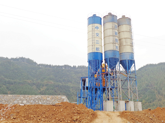 Sitio de la planta mezcladora de concreto HZS90 de la Segunda Oficina de Aviación de CCCC del condado de Fengshan, Guangxi